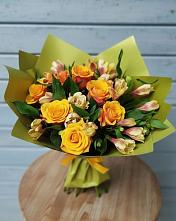 Букет цветов из:  Альстромерии и Розы в Гончарку