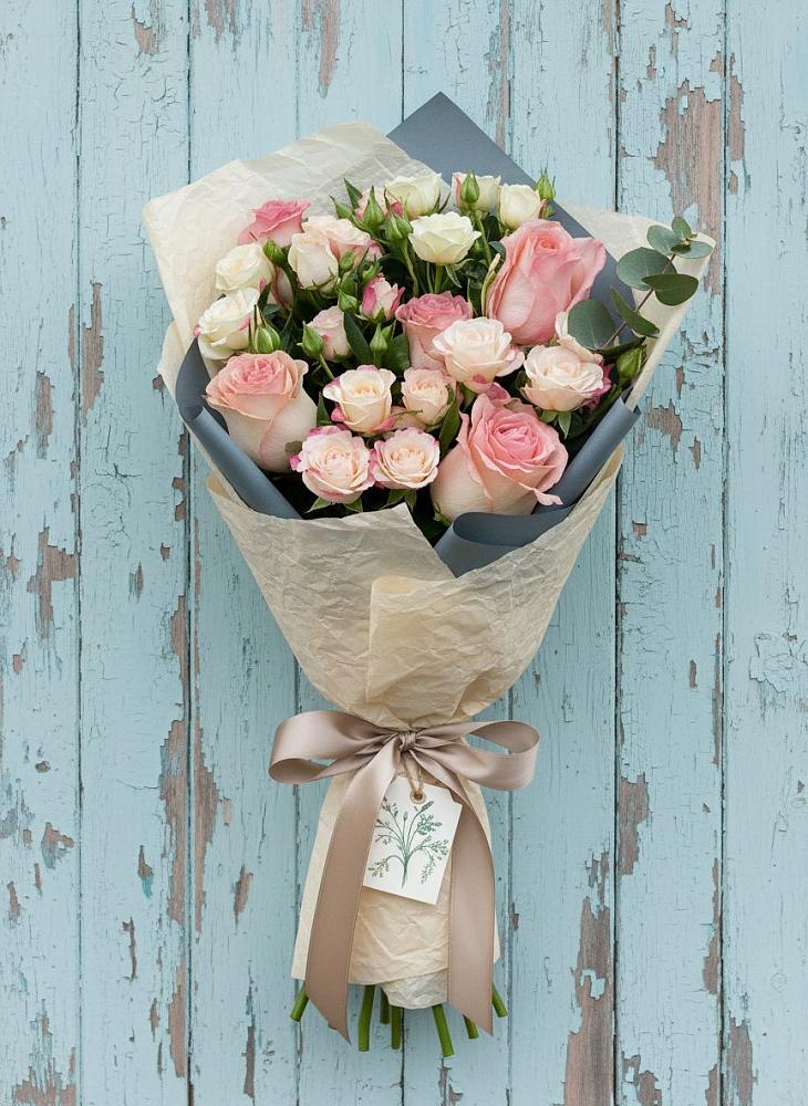 Букет цветов из: Розы в Гончарку