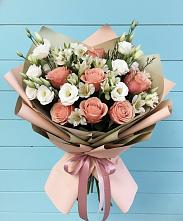 Букет цветов из:  Розы, Альстромерии и Лизиантусы в Гончарку