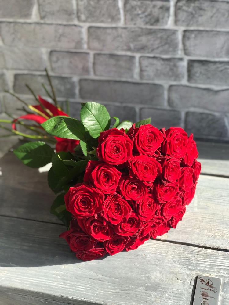 Букет Красные розы Фридом в Гончарку