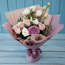 Букет цветов из:  Розы и Лизиантусы в Гончарку