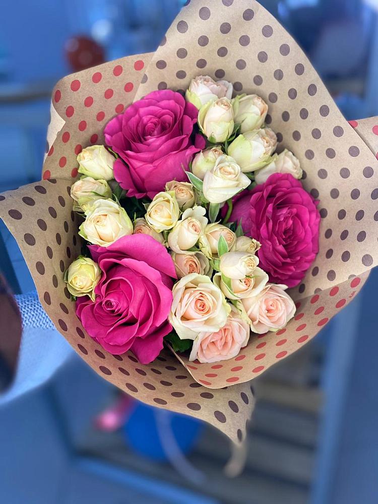 Букет цветов из: Розы в Гончарку