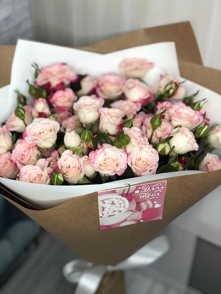 Букет цветов из: Розы в Гончарку