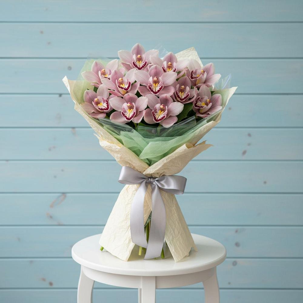 Букет цветов из: Орхидеи и Розы в Гончарку