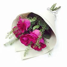 Букет цветов из:  Розы в Гончарку