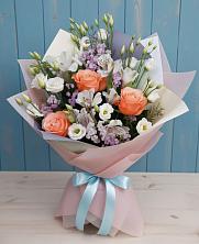 Букет цветов из:  Лизиантусы, Розы, Альстромерии и Гипсофила в Гончарку