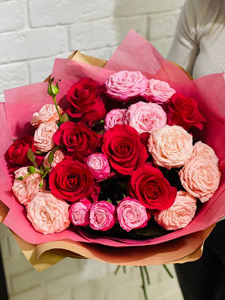 Букет цветов из: Розы в Гончарку