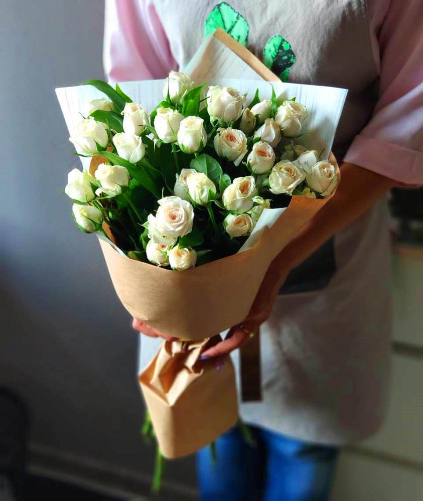 Букет цветов из: Розы в Гончарку