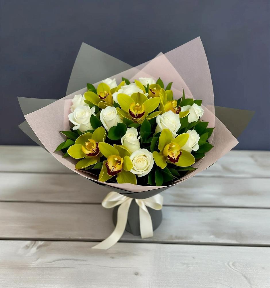 Букет цветов из: Орхидеи и Розы в Гончарку