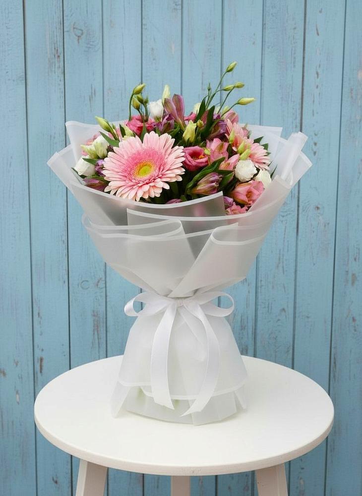 Букет цветов из: Герберы, Альстромерии и Лизиантусы в Гончарку