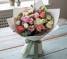 Букет цветов из:  Розы, Лизиантусы и Гвоздики в Гончарку