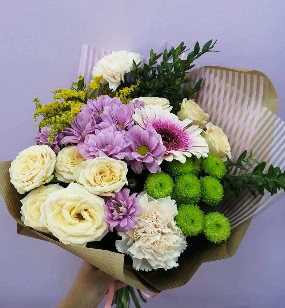 Букет цветов из: Хризантемы, Розы, Гвоздики и Герберы в Гончарку