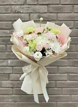 Букет цветов из:  Гвоздики, Розы, Лизиантусы и Хризантемы в Гончарку