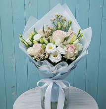 Букет цветов из:  Розы и Лизиантусы в Гончарку