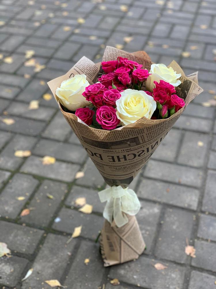 Букет цветов из: Розы в Гончарку