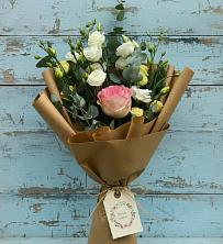 Букет цветов из:  Розы и Лизиантусы в Гончарку