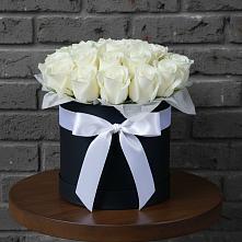 Цветочная композиция из Розы в шляпной коробке в Гончарку